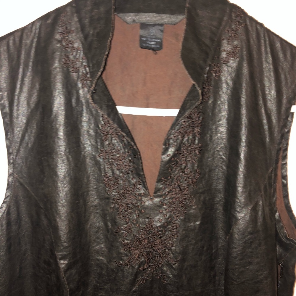 VIVIENNE TAM 100% BROWN SILK TOP
